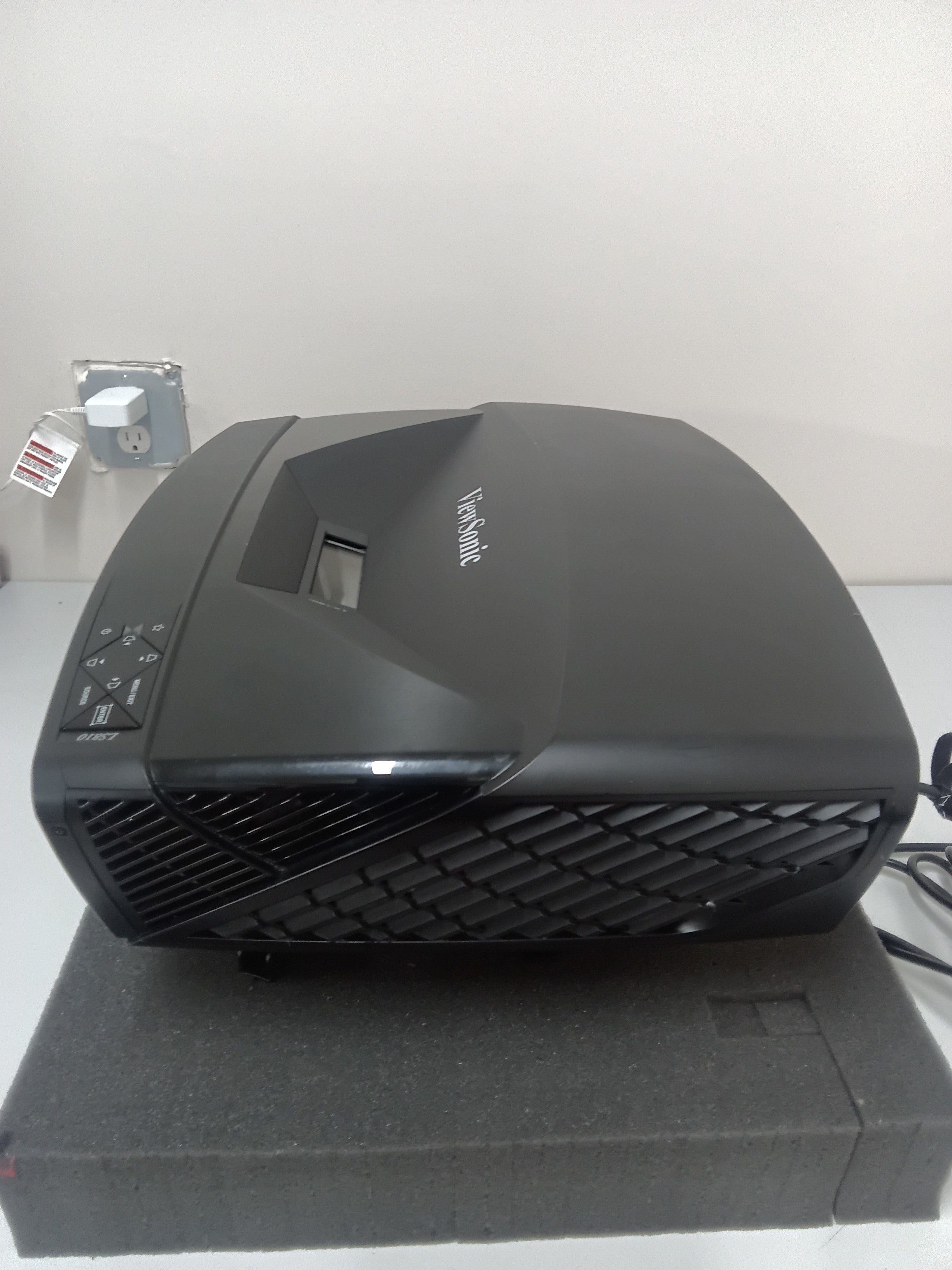 ViewSonic LS810 DLP WXGA Projector - Ex-Rental Stock Unit #037