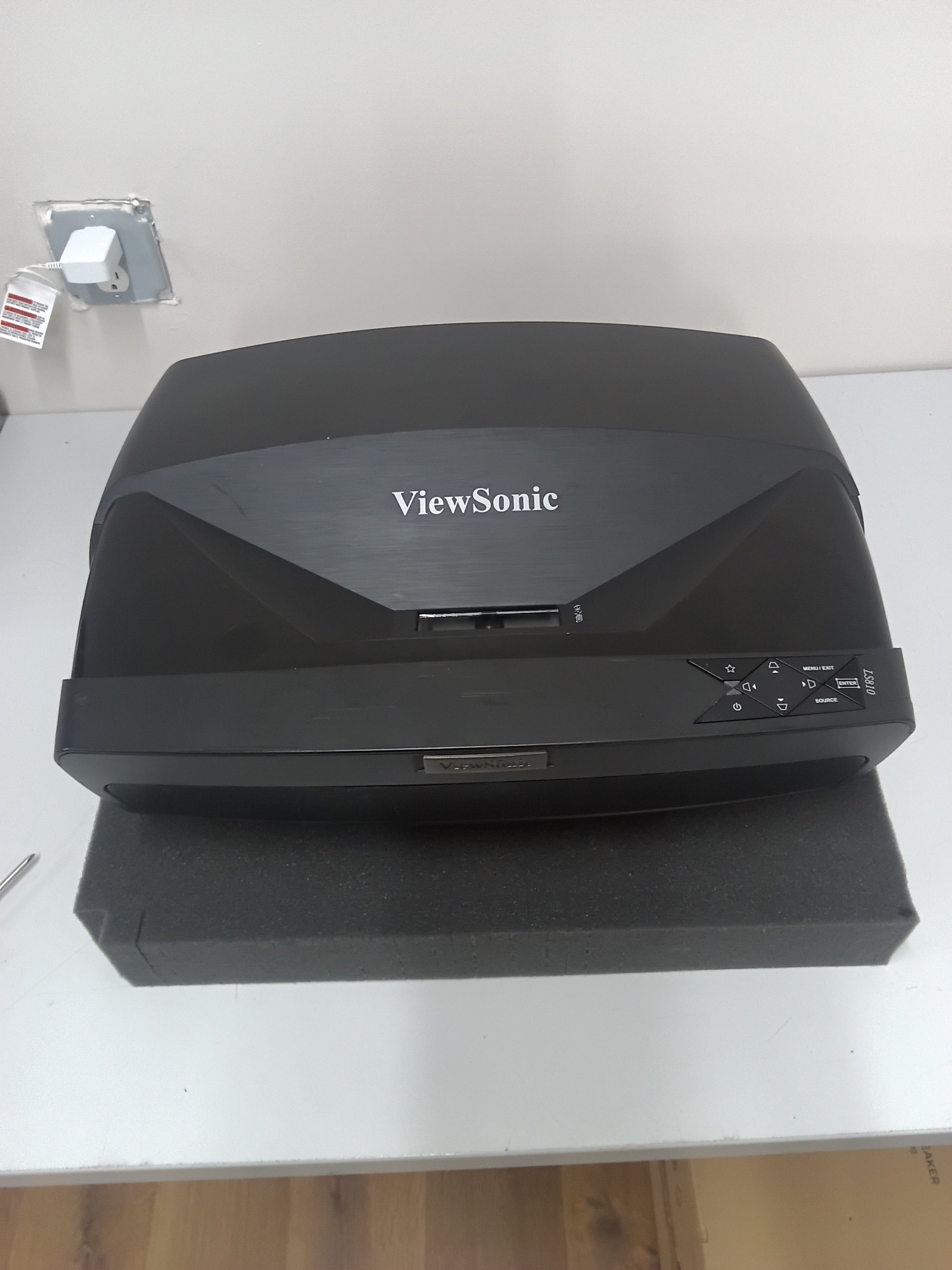 ViewSonic LS810 DLP WXGA Projector - Ex-Rental Stock Unit #037