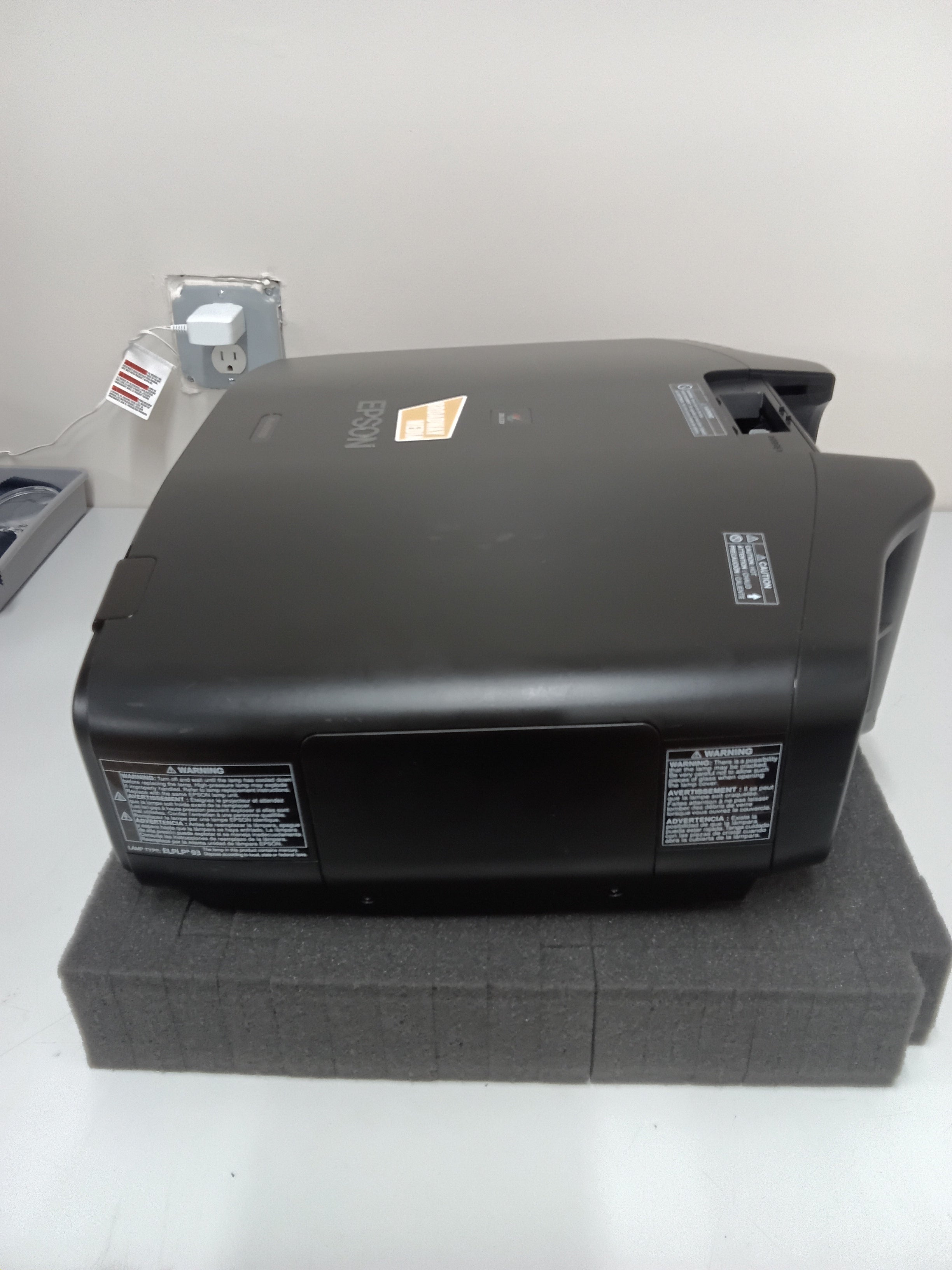 Epson PowerLite Pro G7905UNL 3LCD Projector - Ex-Rental Stock #97