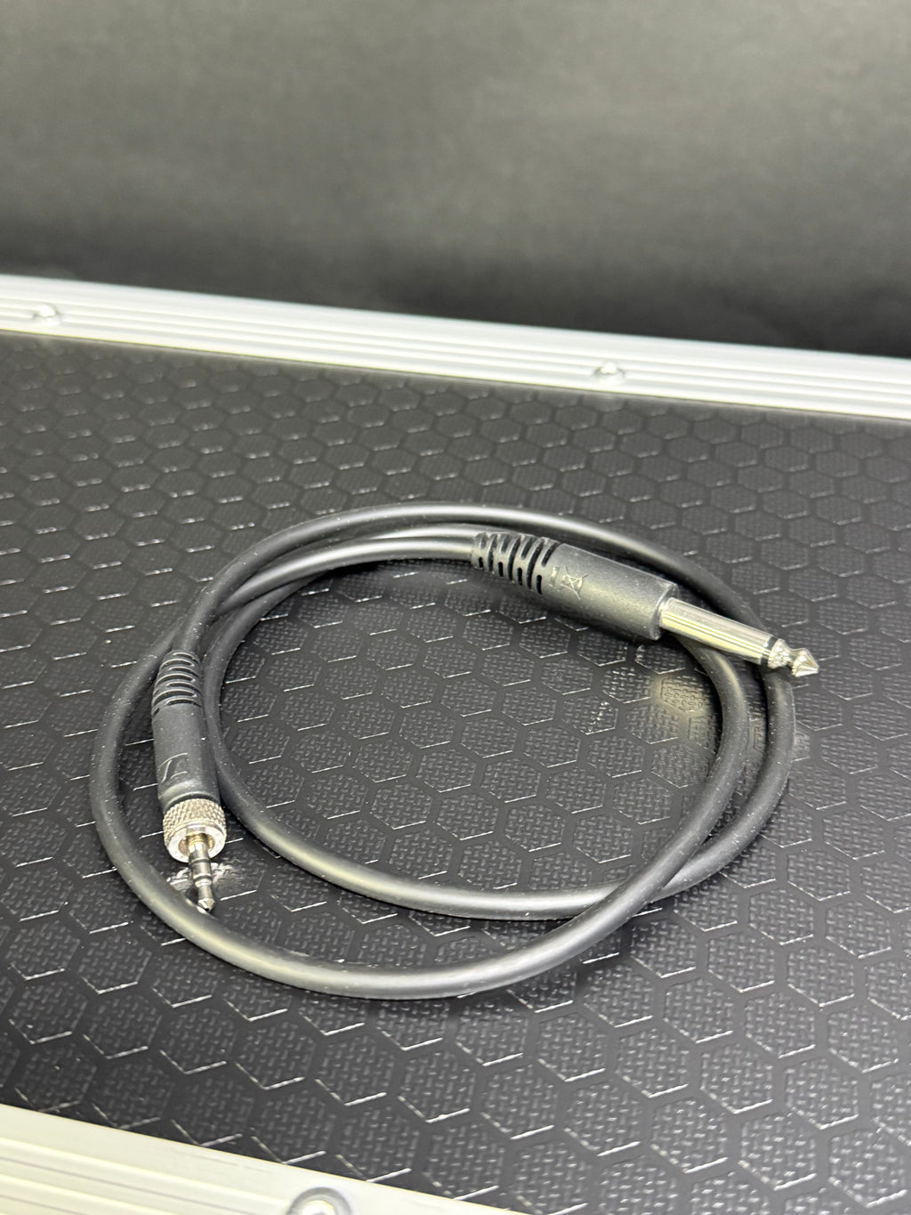 Sennheiser Ci1 Locking 3.5mm to 1/4 inch Instrument Cable