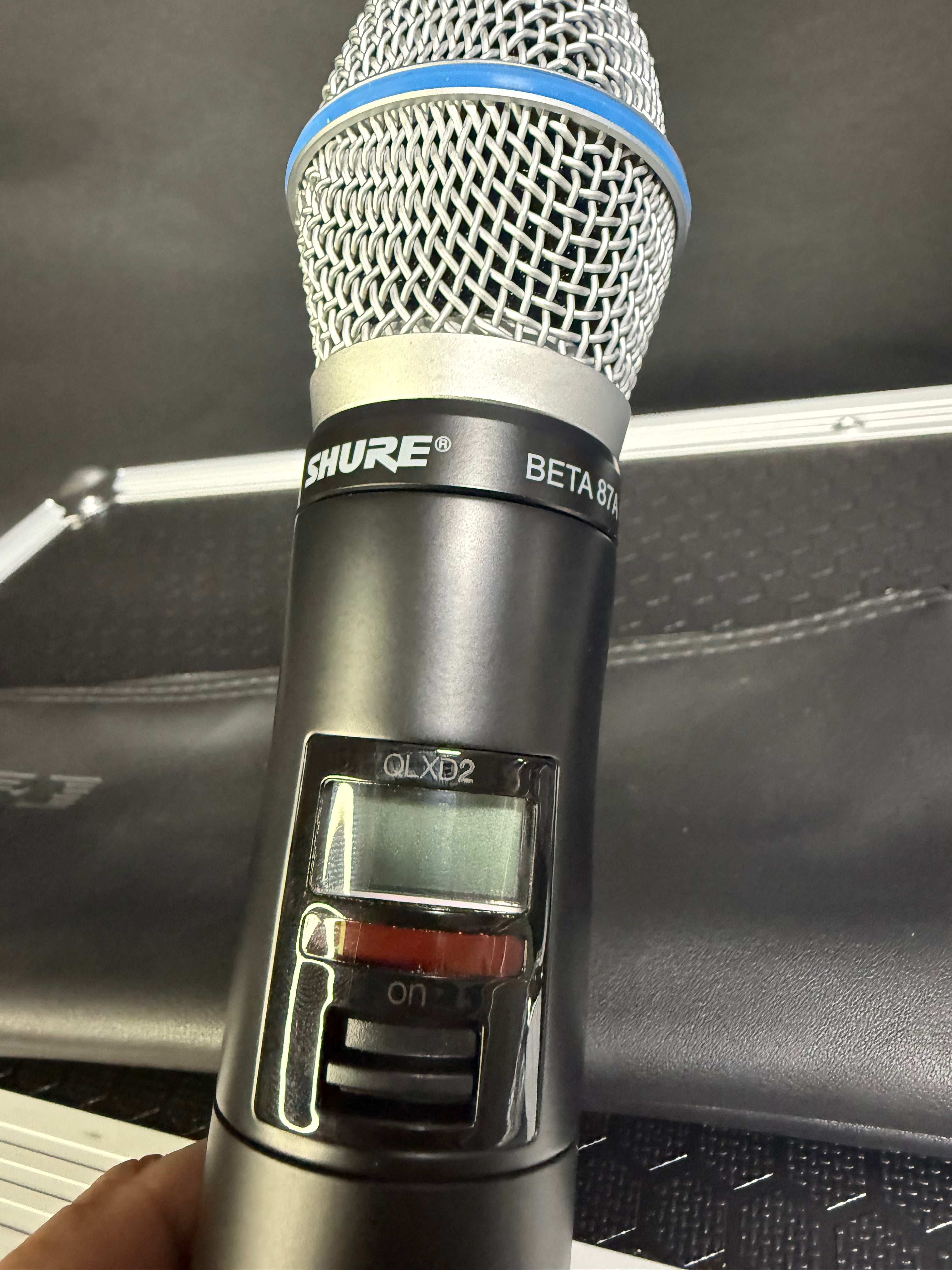 Shure QLXD2/B87A Handheld Transmitter with Beta 87A Capsule