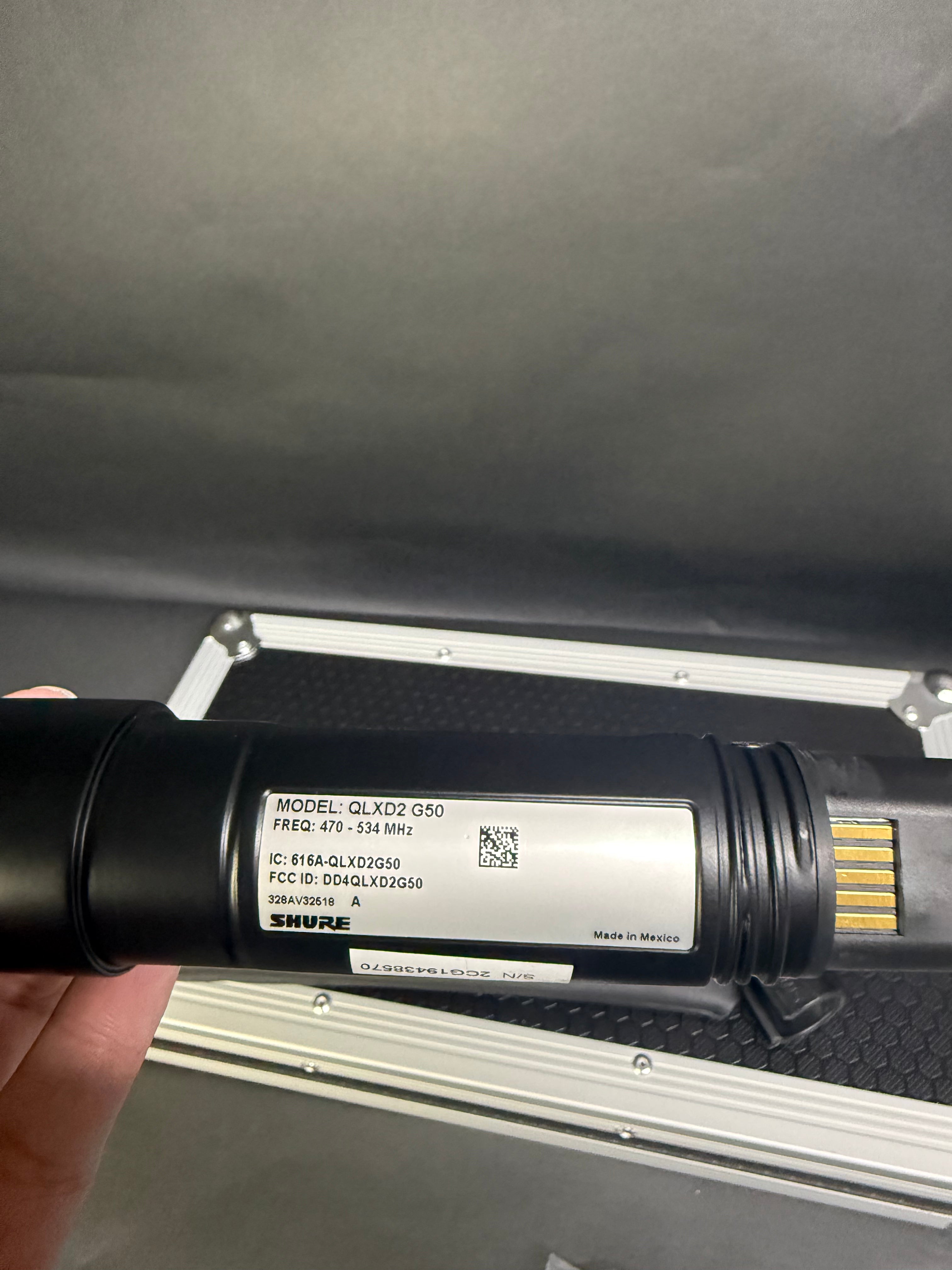 Shure QLXD2/B87A Handheld Transmitter with Beta 87A Capsule