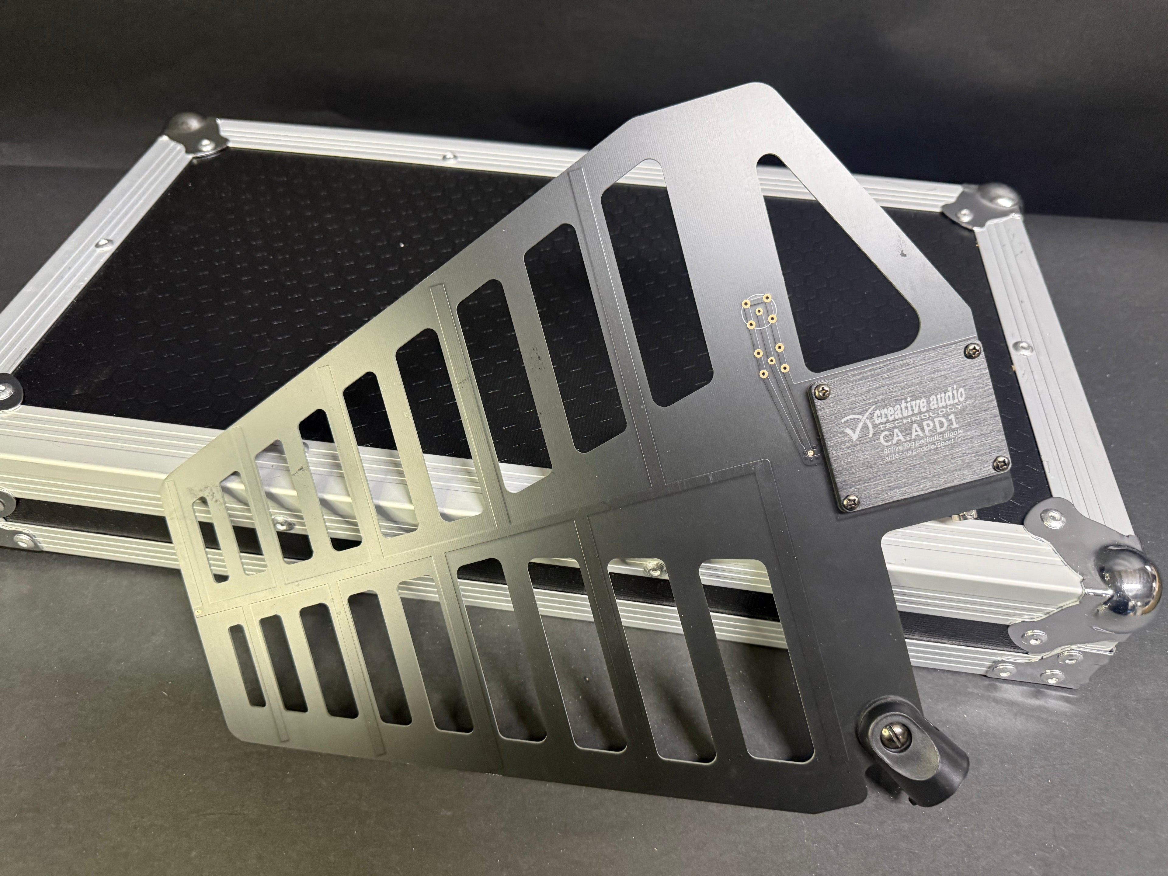 Creative Audio 8 Way Antenna Distribution System - ACTIVE PADDLES
