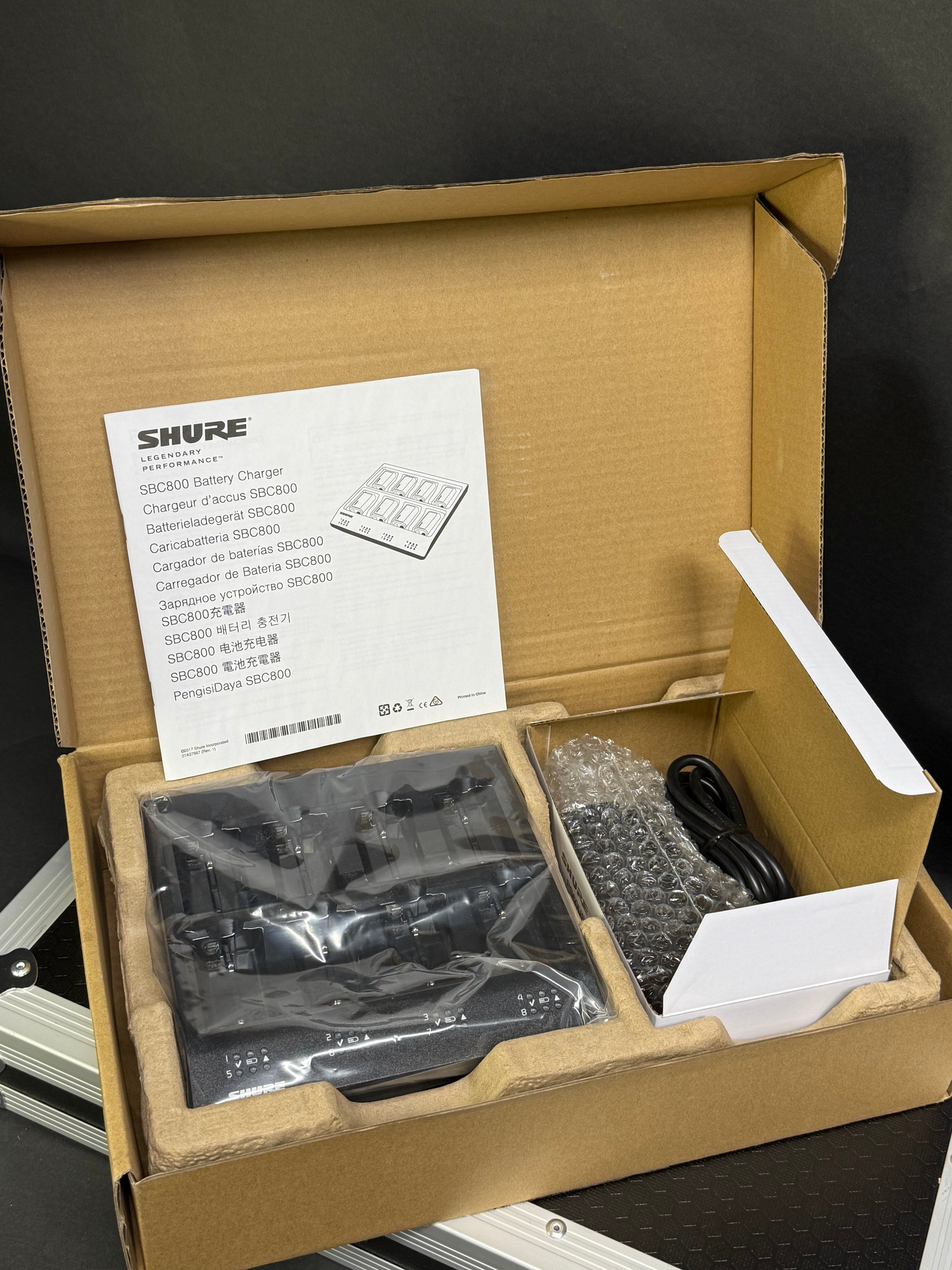 Shure SBC800-US 8 bay Charger for SB900A Lithium Ion Battery