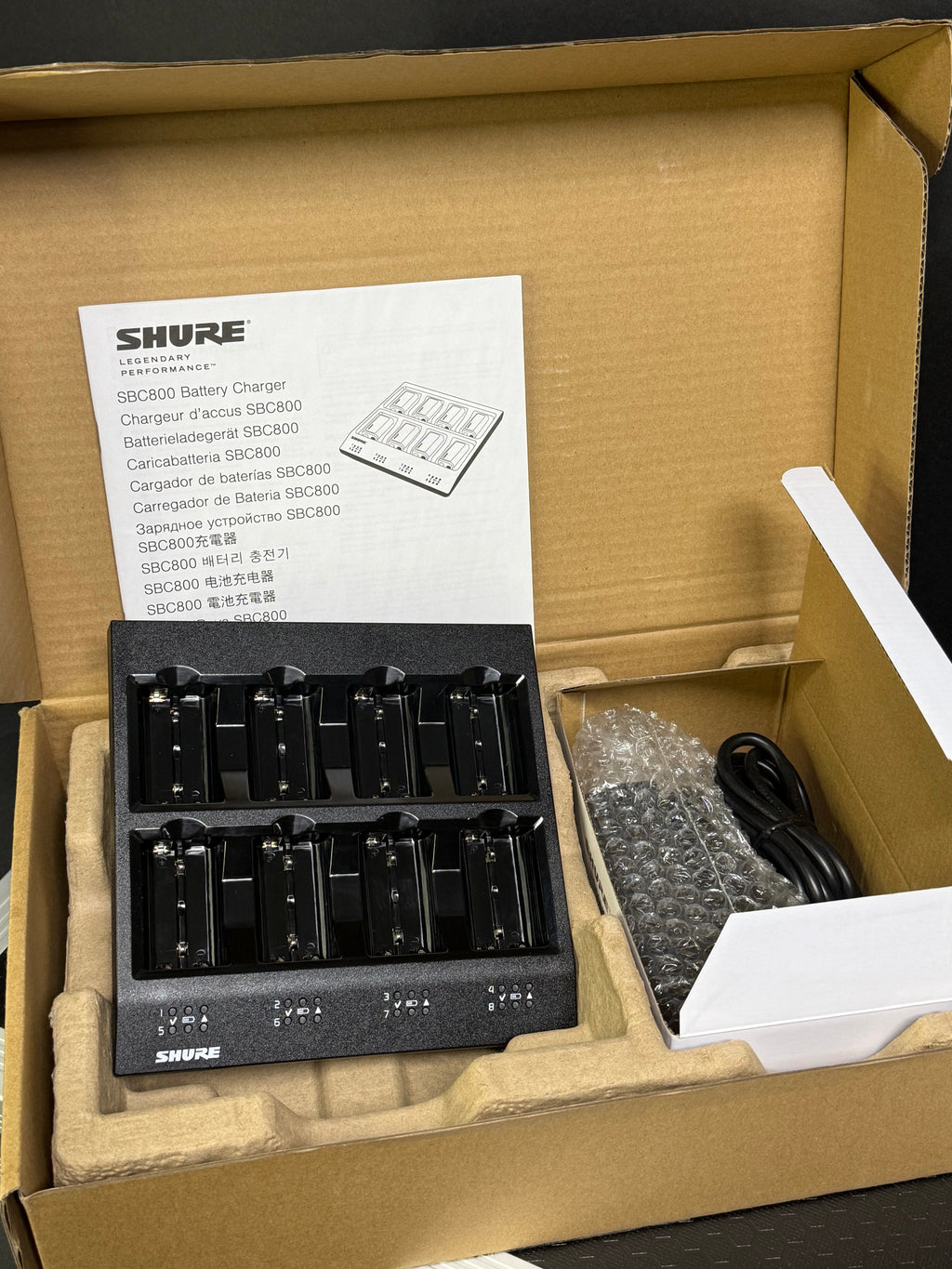 Shure SBC800-US 8 bay Charger for SB900A Lithium Ion Battery