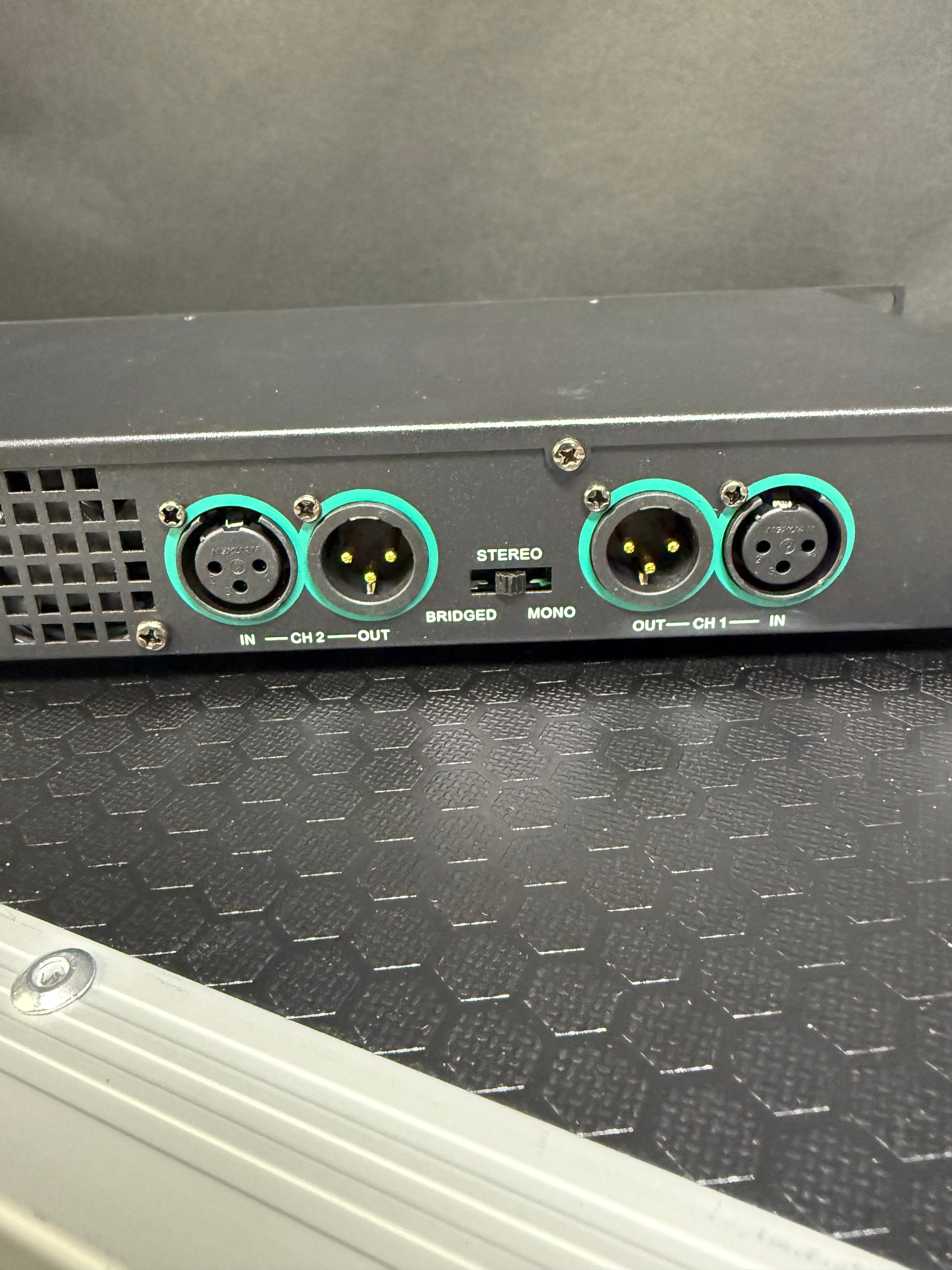 Creative Audio GAP-C1000 Power Amplifier 600w*2