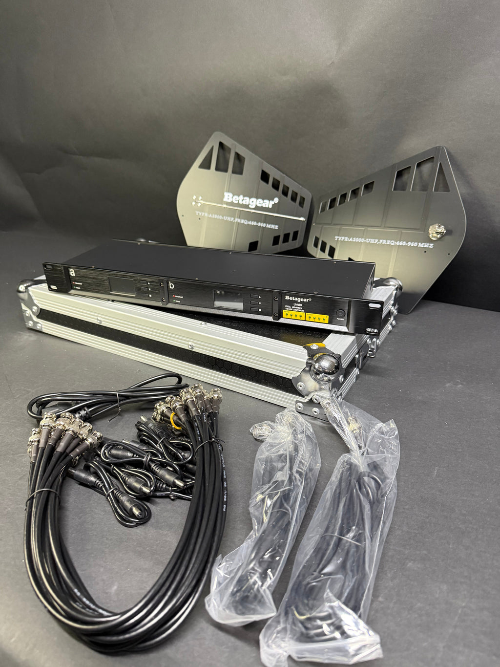 Creative Audio 8 Way Antenna Distribution System & PASSIVE Antenna Paddles