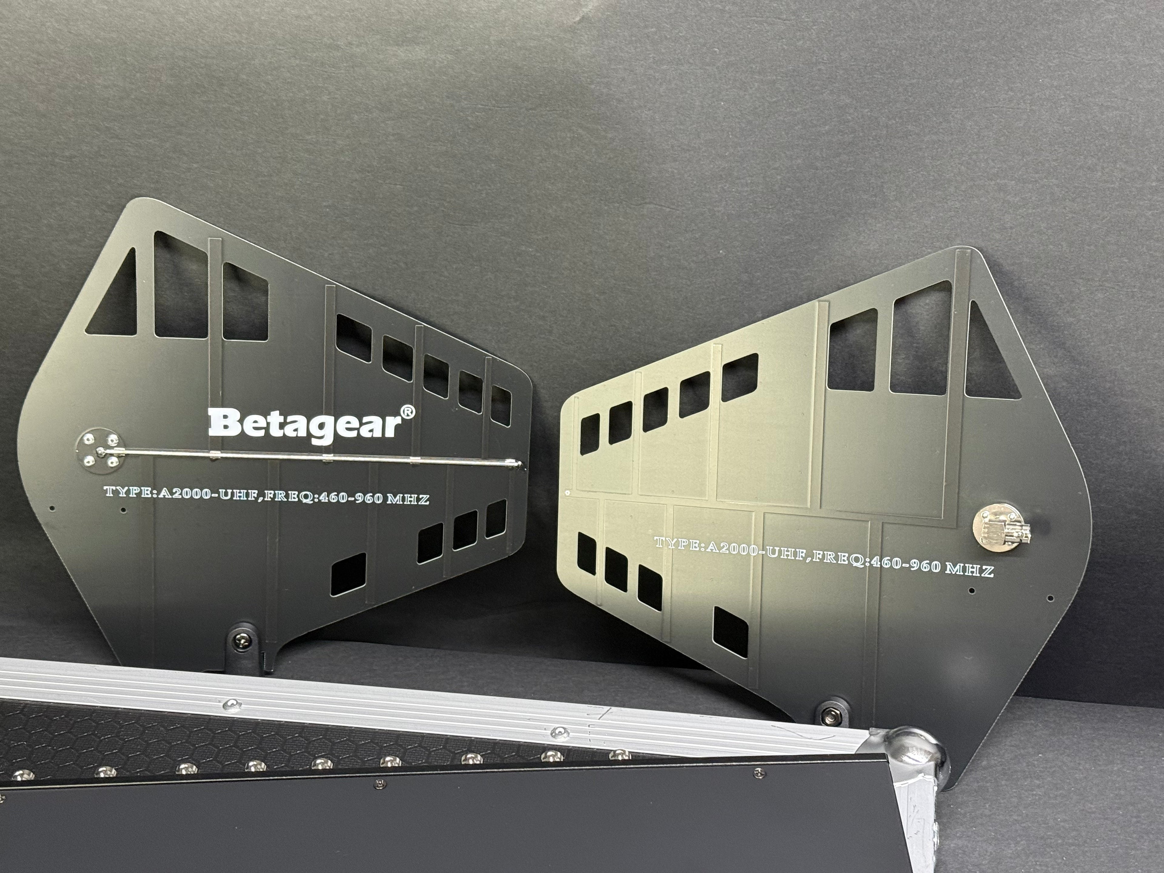 Creative Audio 8 Way Antenna Distribution System & PASSIVE Antenna Paddles