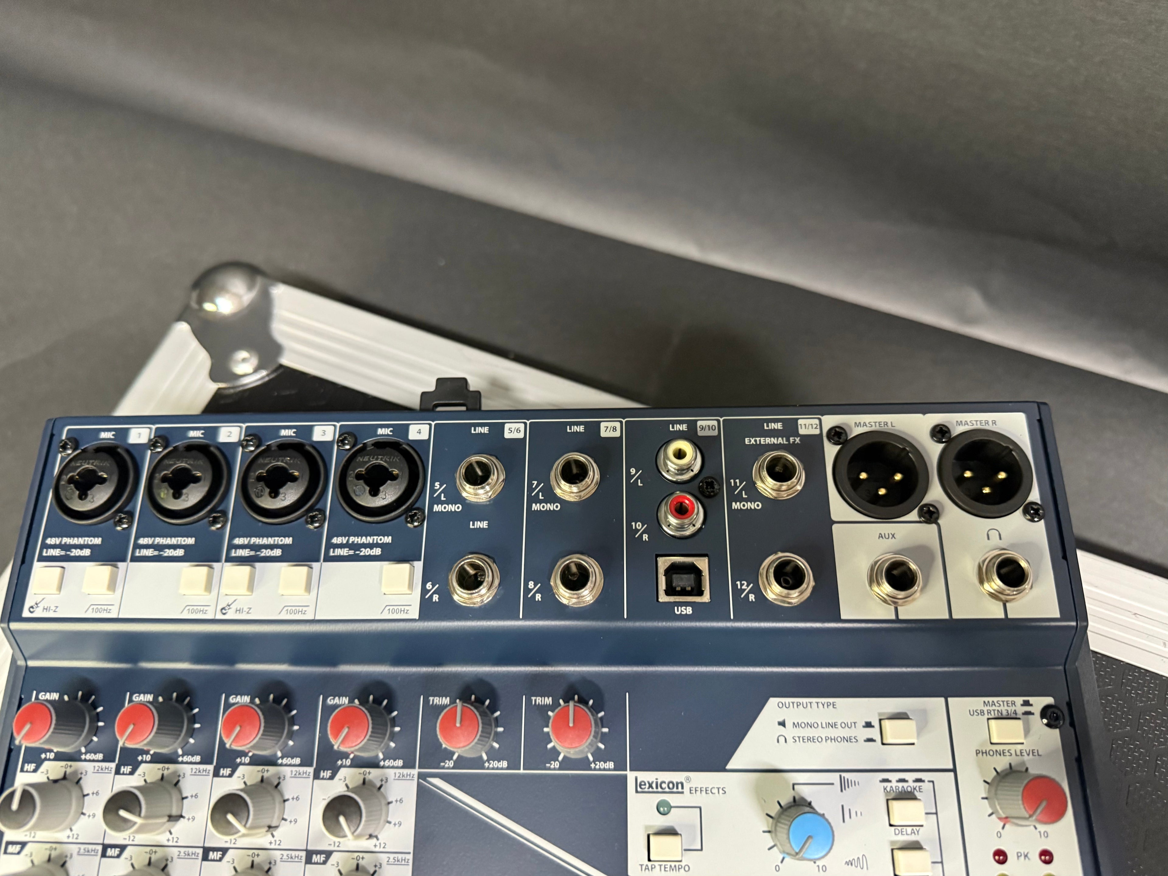Soundcraft Notepad-12FX 12-channel Analog Mixer with USB