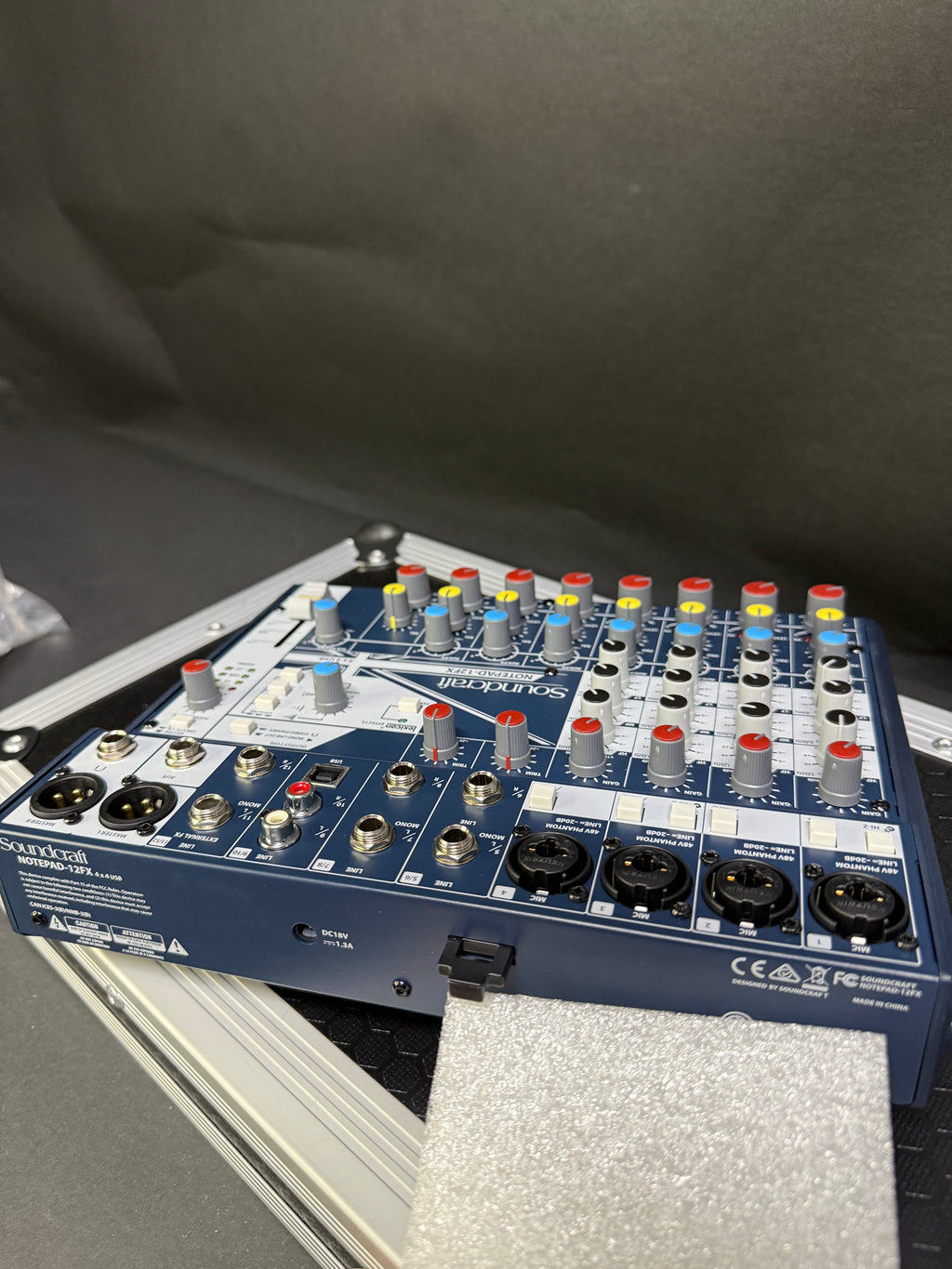 Soundcraft Notepad-12FX 12-channel Analog Mixer with USB
