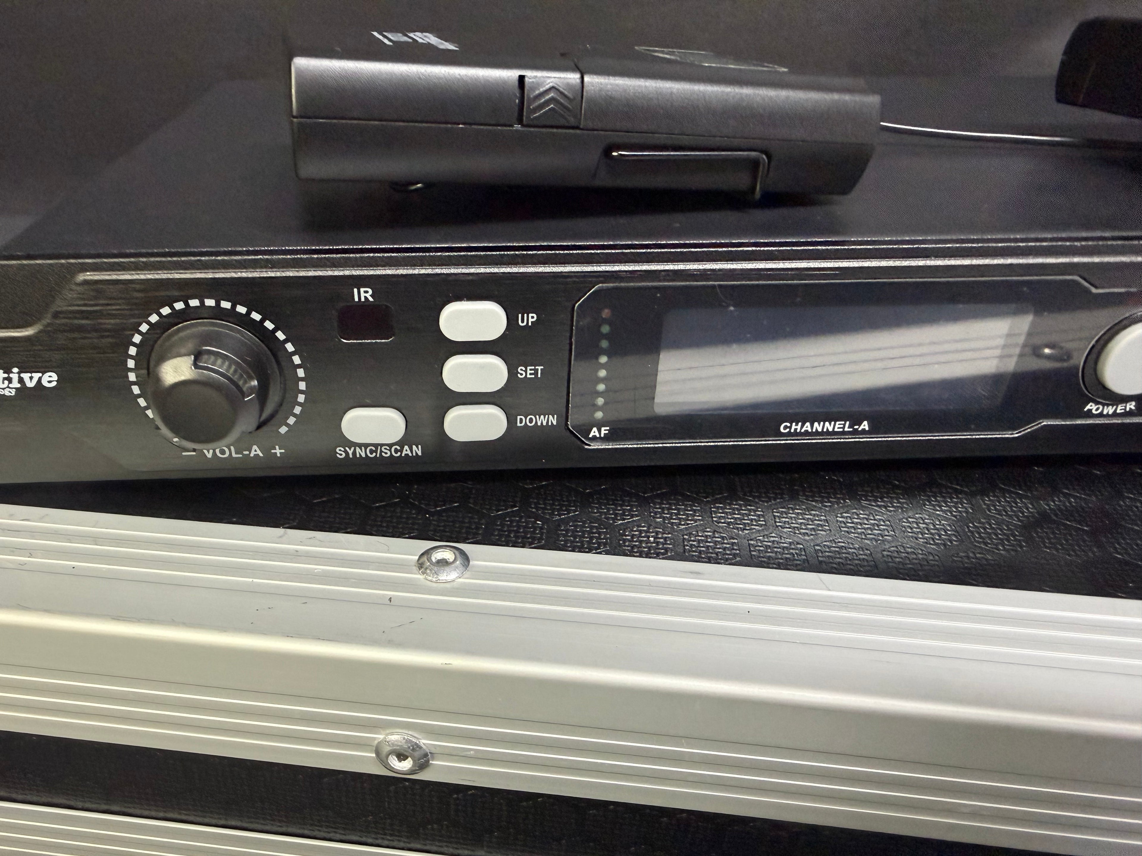 Creative Audio CA.JX2BB-H | 2 Channel Wireless Microphone System - plastic transmitters
