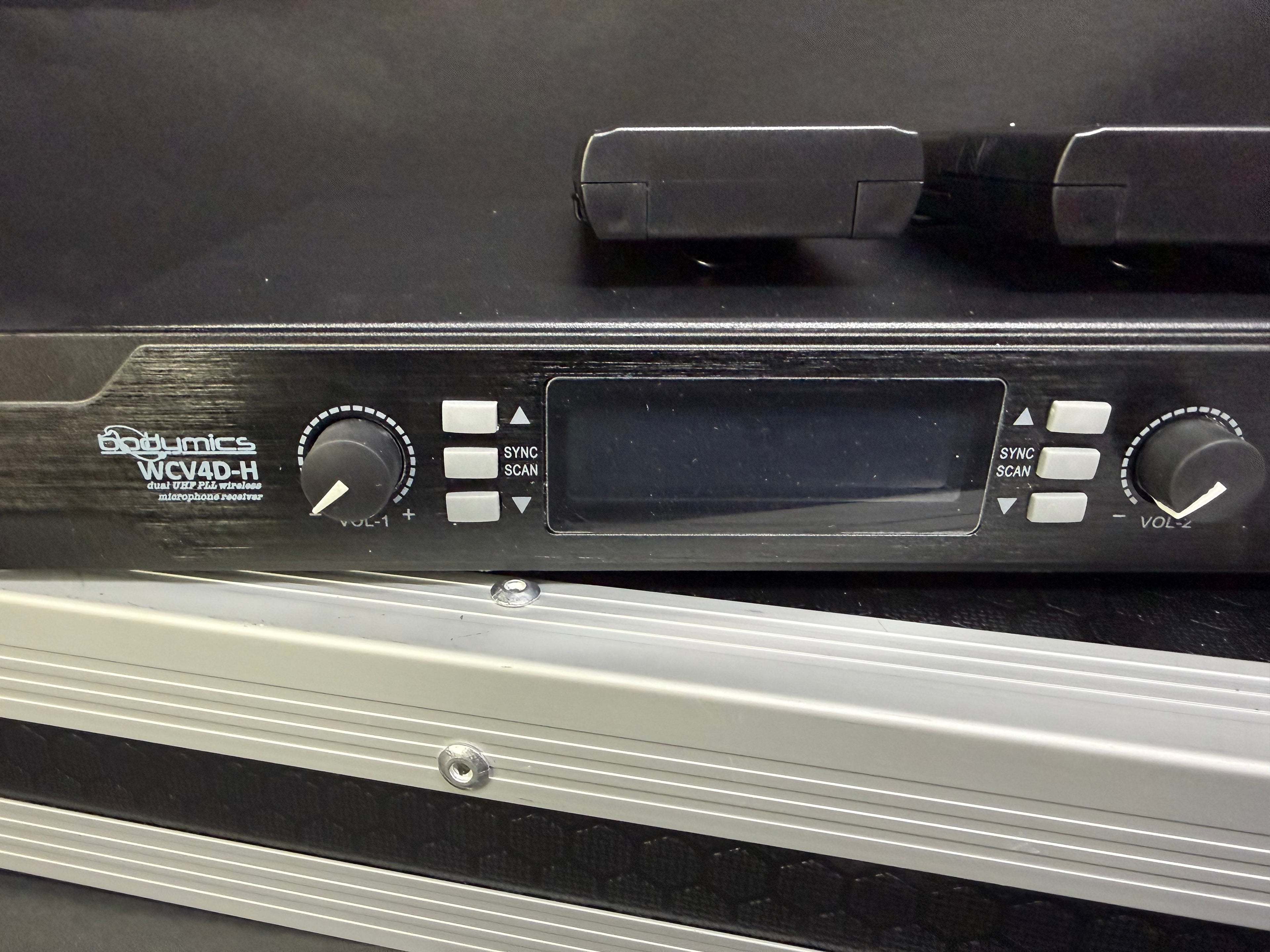 Creative Audio WCV4D-H | 4 Channel Wireless Microphone System - plastic transmitters