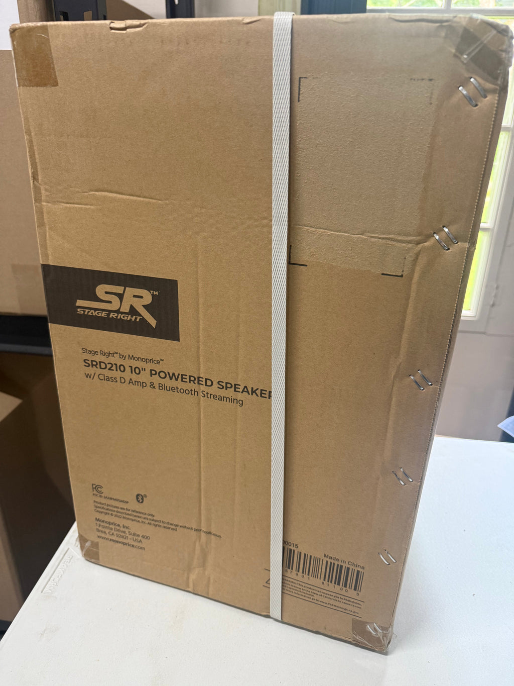 Stage Right by Monoprice SRD210 800W 10-inch Powered Speaker