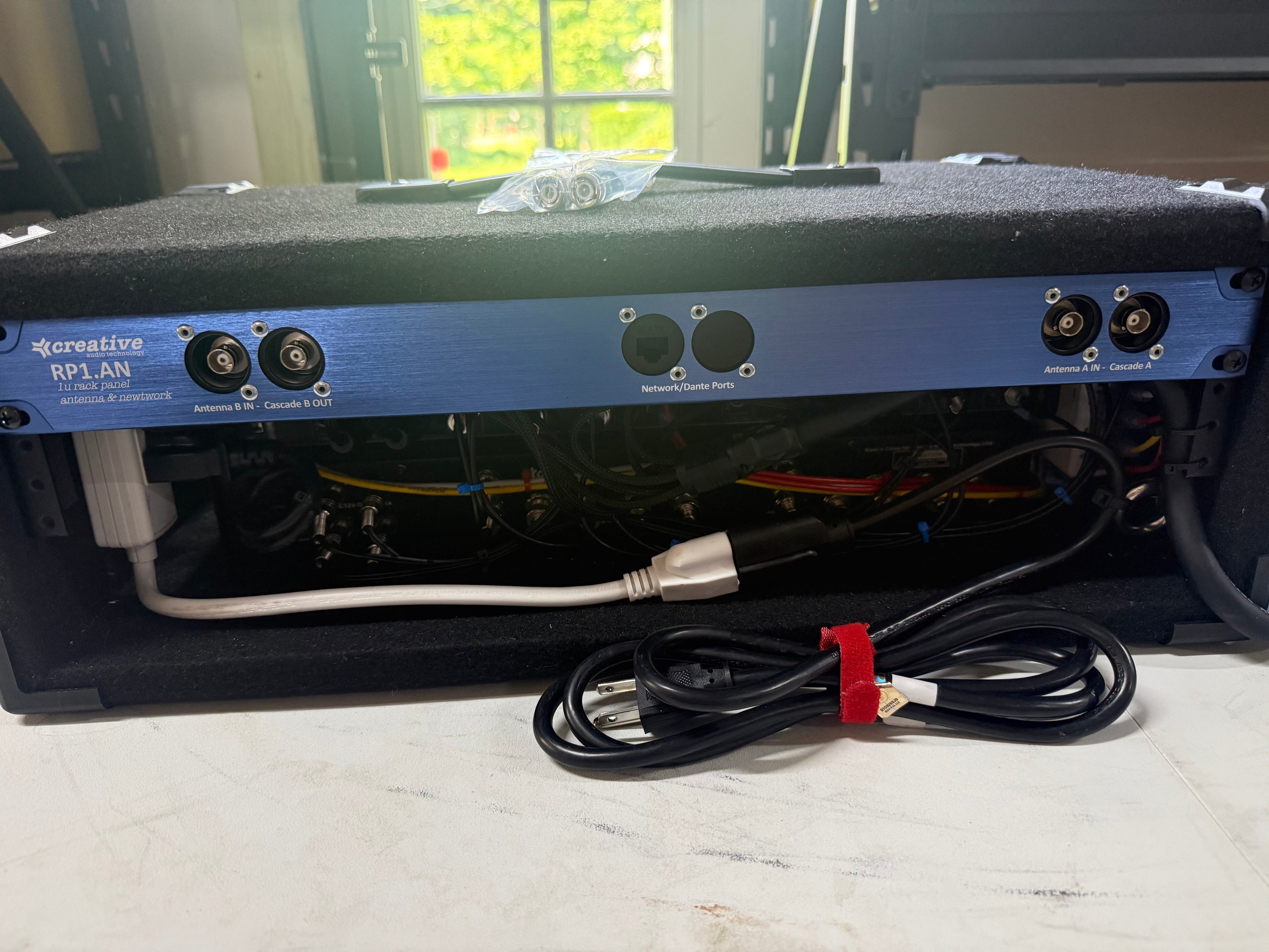 Sennheiser 8 Channels EW-DX Series - R1-9 520-607.8 MHz - Unit 1200 - Gently Used