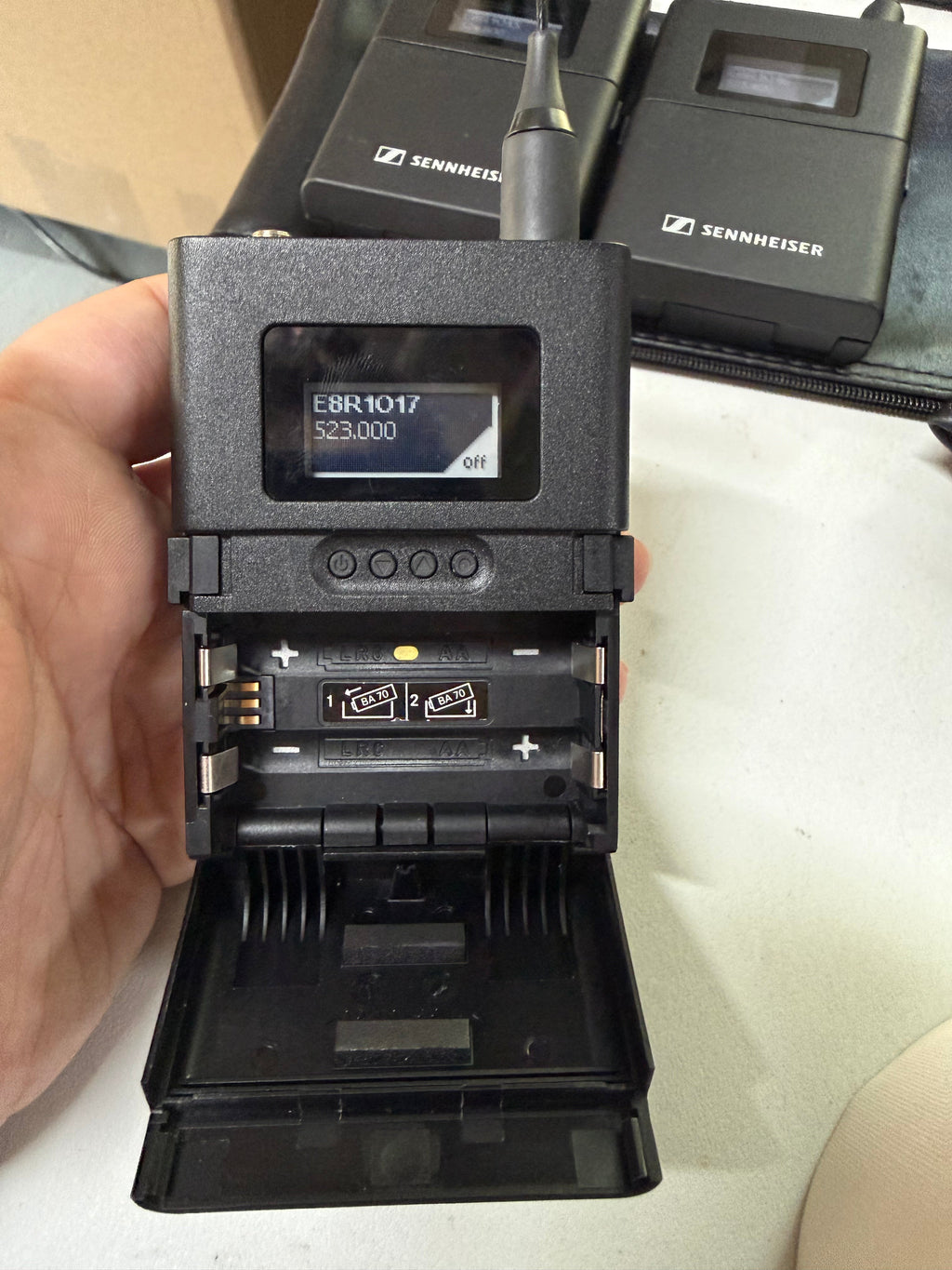 Sennheiser 8 Channels EW-DX Series - R1-9 520-607.8 MHz - Unit 1201 - Gently Used