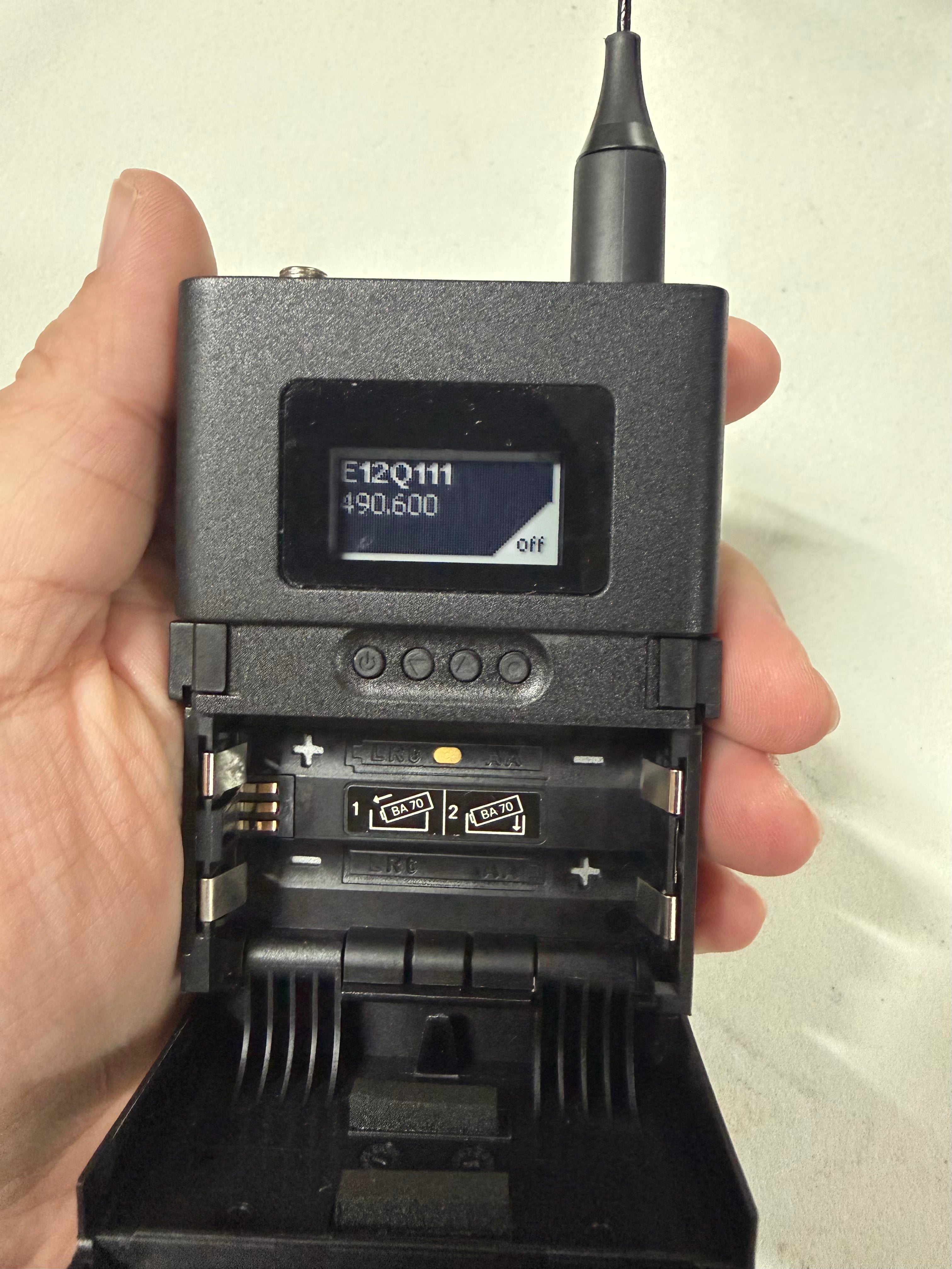 Sennheiser 12 Channels EW-DX Series - Q1-9 470.2-550 MHz - Unit 1250 - Gently Used