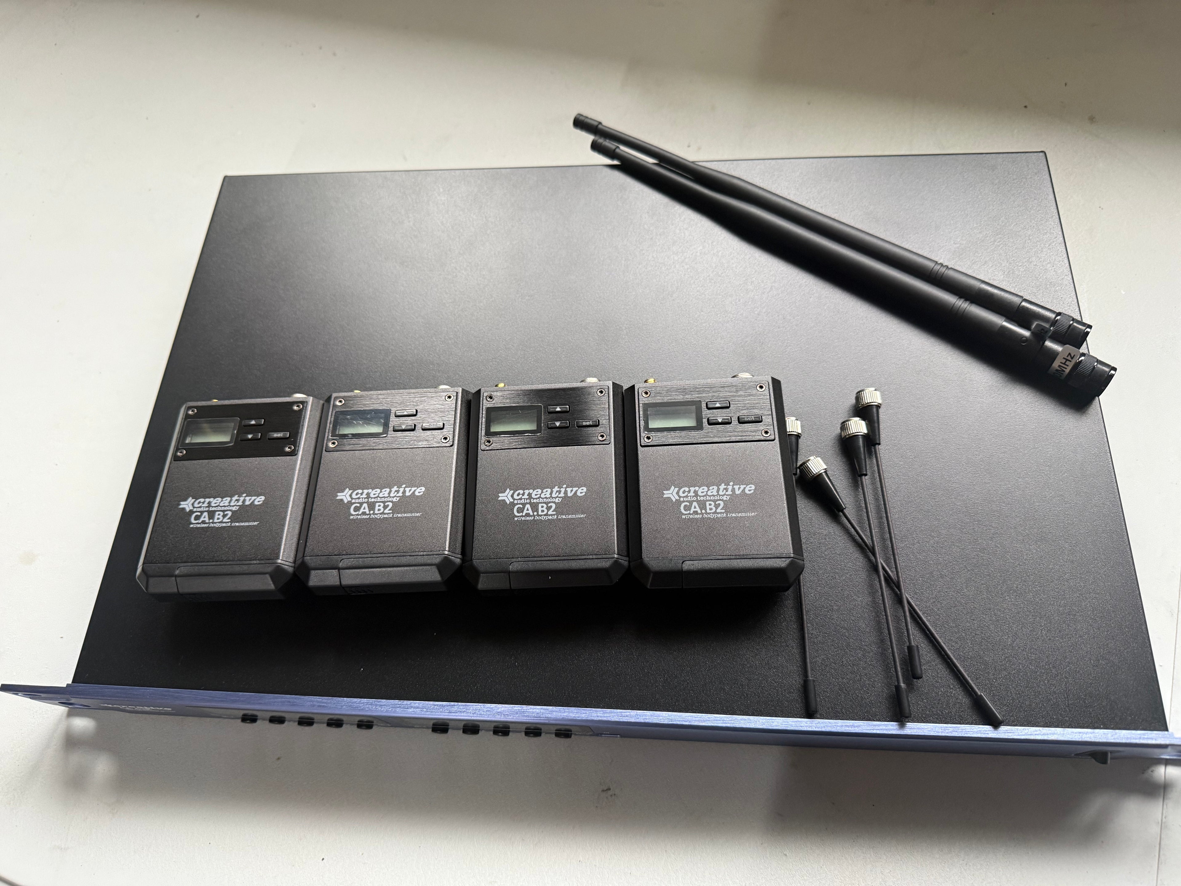 Creative Audio (D) CA.41 - 4 ch Wireless Microphone System- metal transmitters